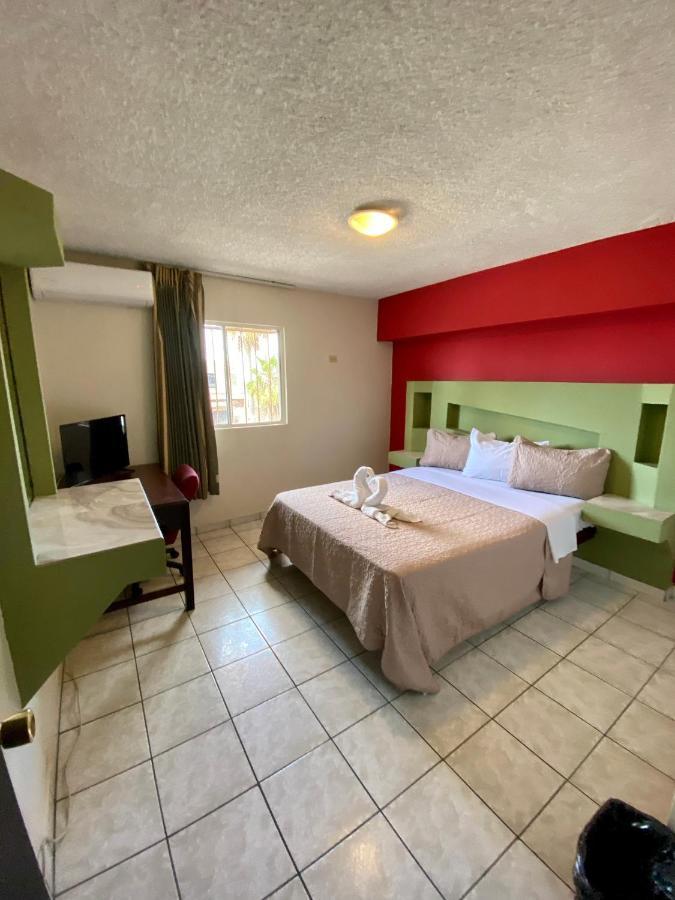 Hotel Los Altos Tijuana Bagian luar foto