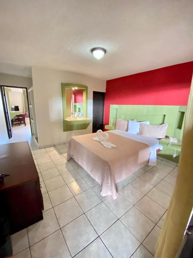 Hotel Los Altos Tijuana Bagian luar foto