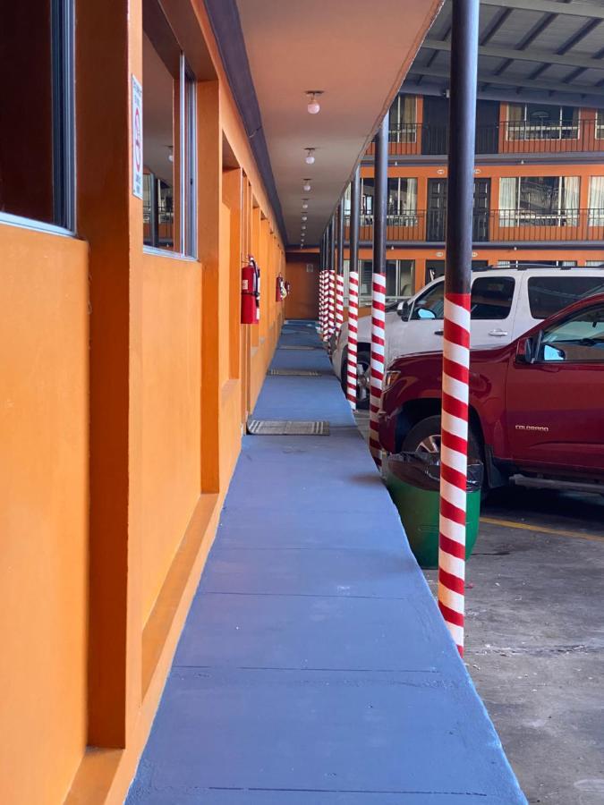 Hotel Los Altos Tijuana Bagian luar foto