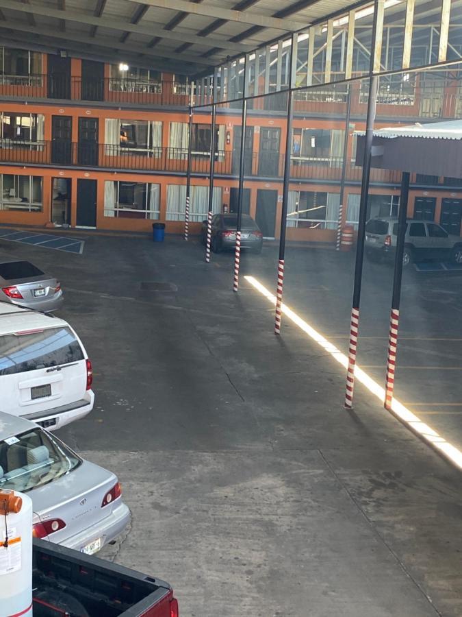 Hotel Los Altos Tijuana Bagian luar foto